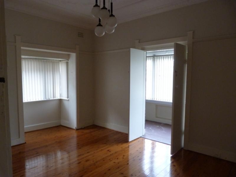 16 Knoll Ave, Turrella NSW 2205