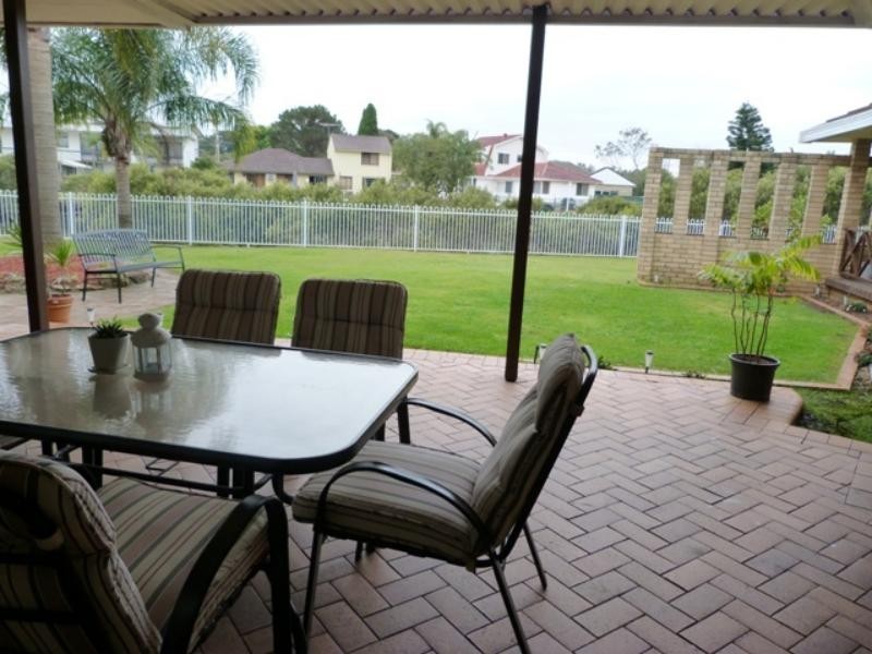 27 Bellinger Pl, Sylvania Waters NSW 2224