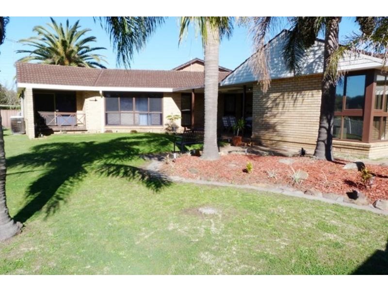 27 Bellinger Pl, Sylvania Waters NSW 2224