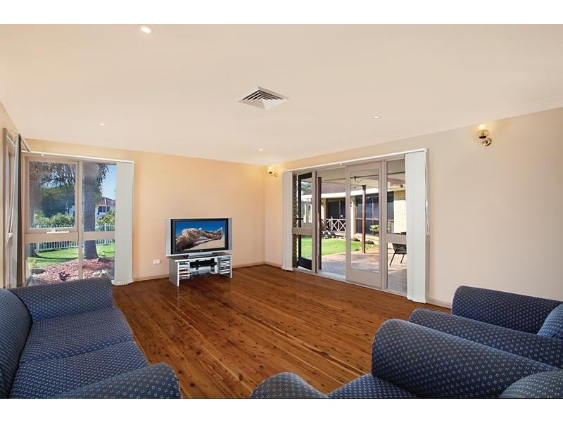 27 Bellinger Pl, Sylvania Waters NSW 2224