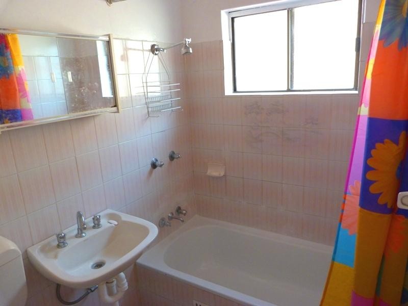 13 Cronulla St, Carlton NSW 2218