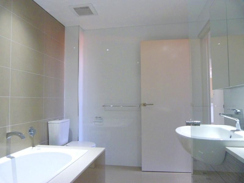 10/1 – 3  Nielsen Ave, Carlton NSW 2218