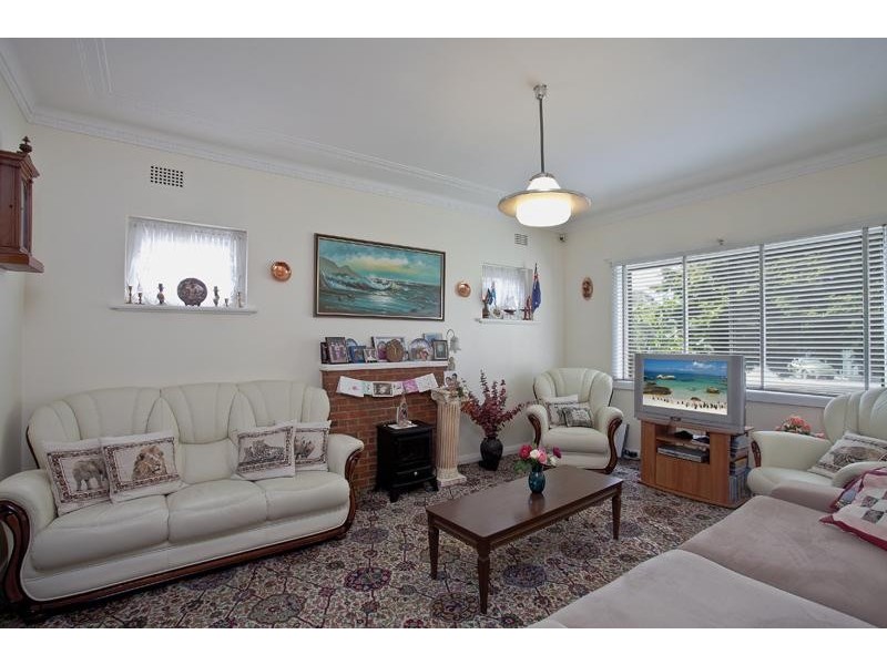 943 King Georges Rd, Blakehurst NSW 2221