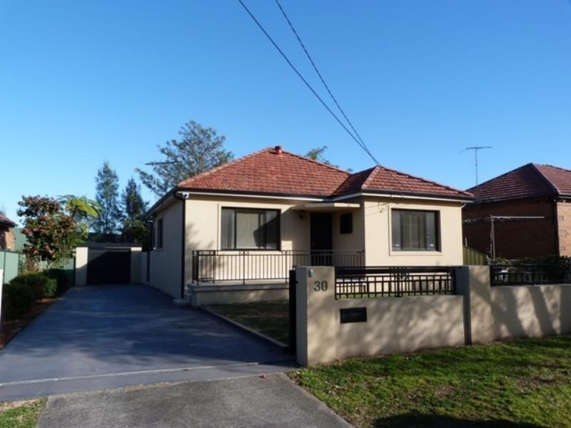 30 Lumeah Ave, Punchbowl NSW 2196