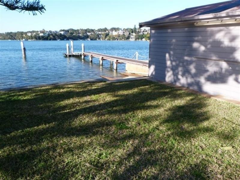 11 Boorroo St, Kangaroo Point NSW 2224