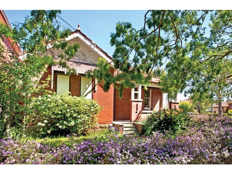 13 Salisbury Ave, Bexley NSW 2207