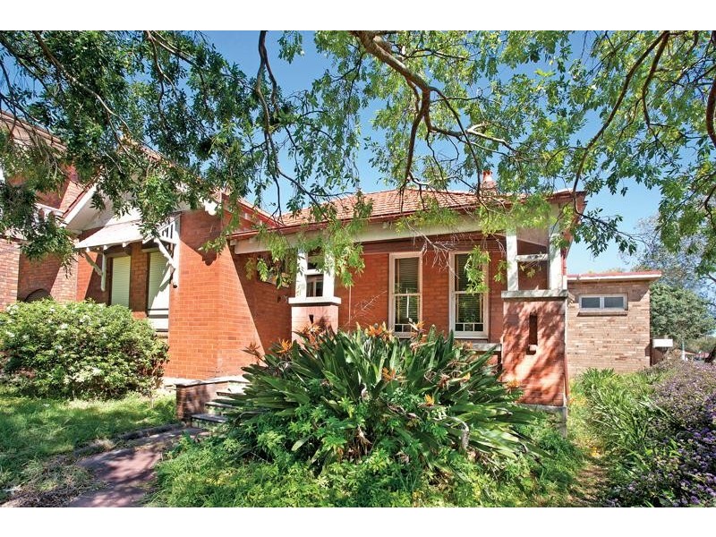 13 Salisbury Ave, Bexley NSW 2207