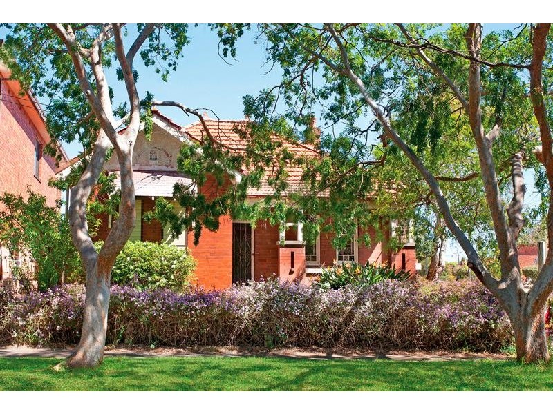 13 Salisbury Ave, Bexley NSW 2207