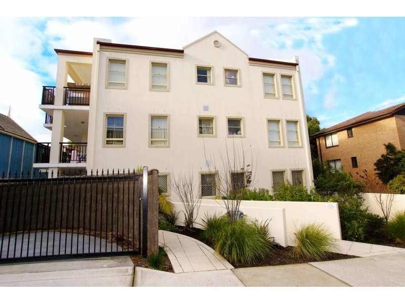 9/75 Queens Rd, Hurstville NSW 2220