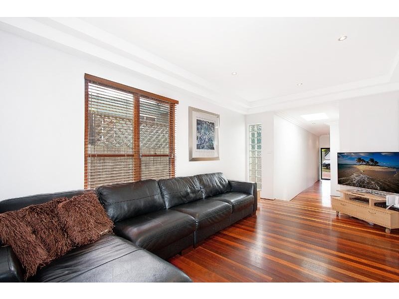 29 Waterview St, Carlton NSW 2218