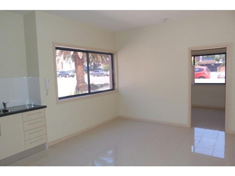 2/4 Croydon  St, Cronulla NSW 2230