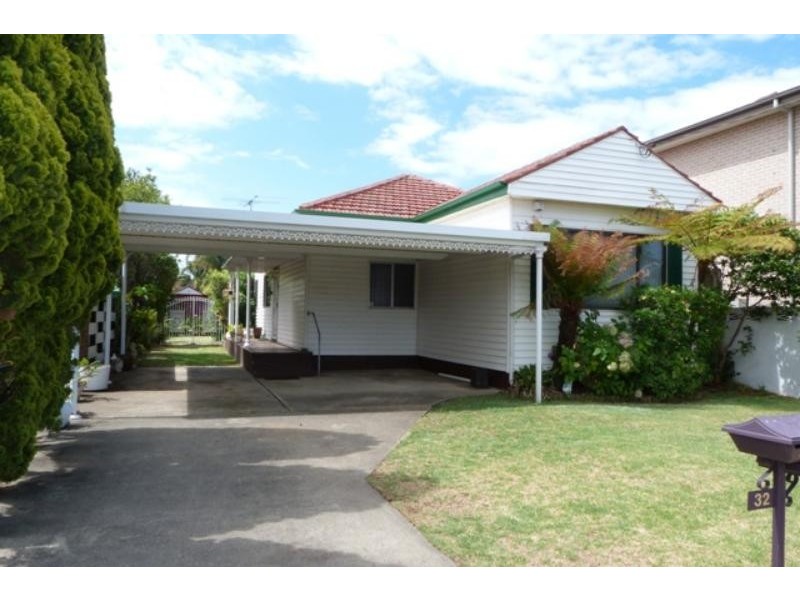 32 Russell Ave, Sans Souci NSW 2219
