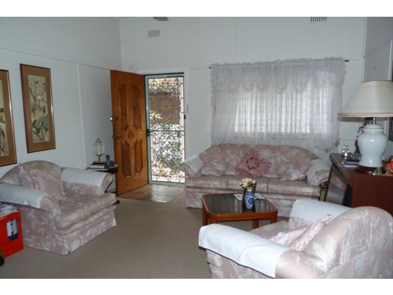 32 Russell Ave, Sans Souci NSW 2219