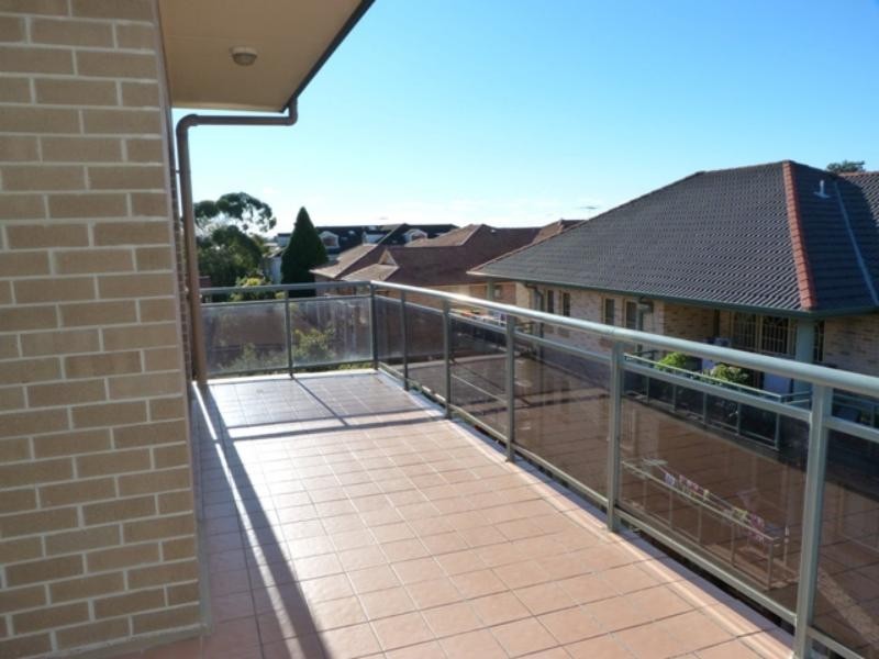 6 Hudson St, Hurstville NSW 2220