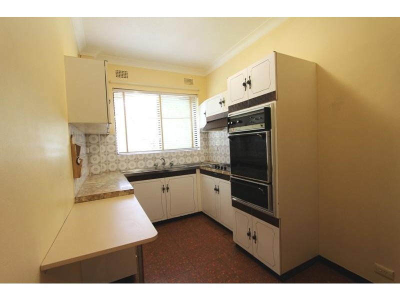 2-4 Hampton Court Rd, Carlton NSW 2218