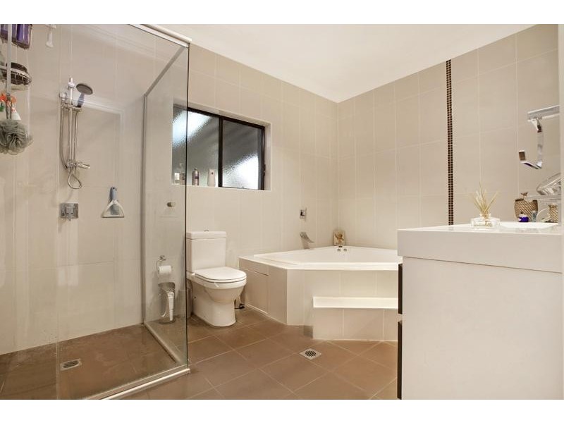 72 Beronga Ave, Hurstville NSW 2220