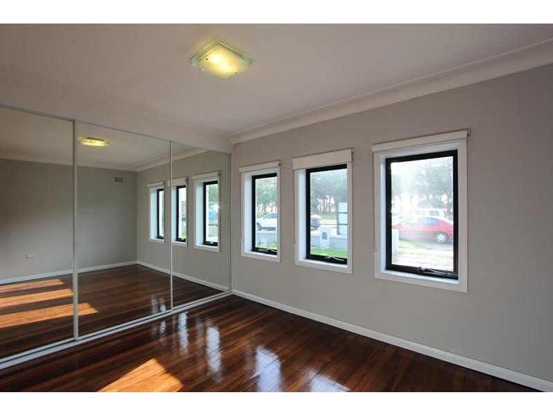 319 The Grand Pde, Sans Souci NSW 2219