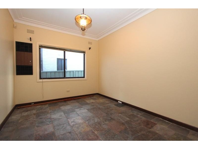 8 Ronald St, Padstow NSW 2211