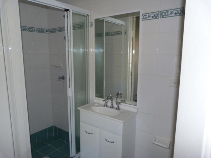 8/68 Woniora Rd, Hurstville NSW 2220