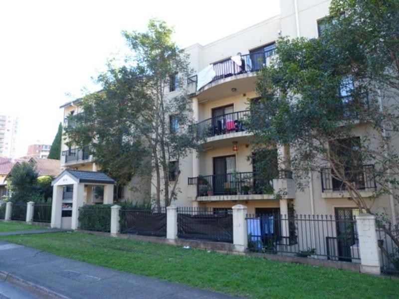 8/68 Woniora Rd, Hurstville NSW 2220