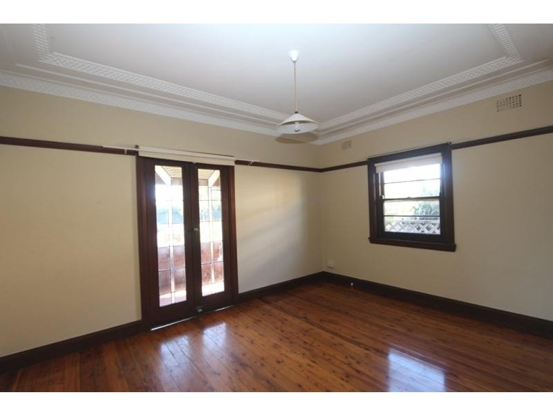 85 Rocky Point Rd, Kogarah NSW 2217