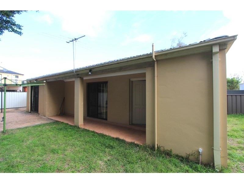 1 Robinson St, Monterey NSW 2217