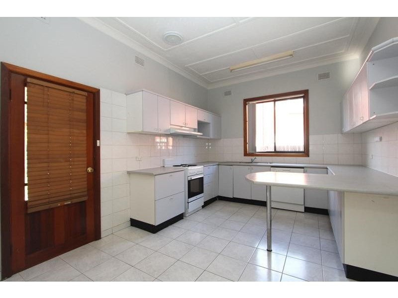 28 Kings Rd, Brighton-le-sands NSW 2216