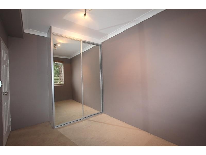 28 Garfield St, Carlton NSW 2218