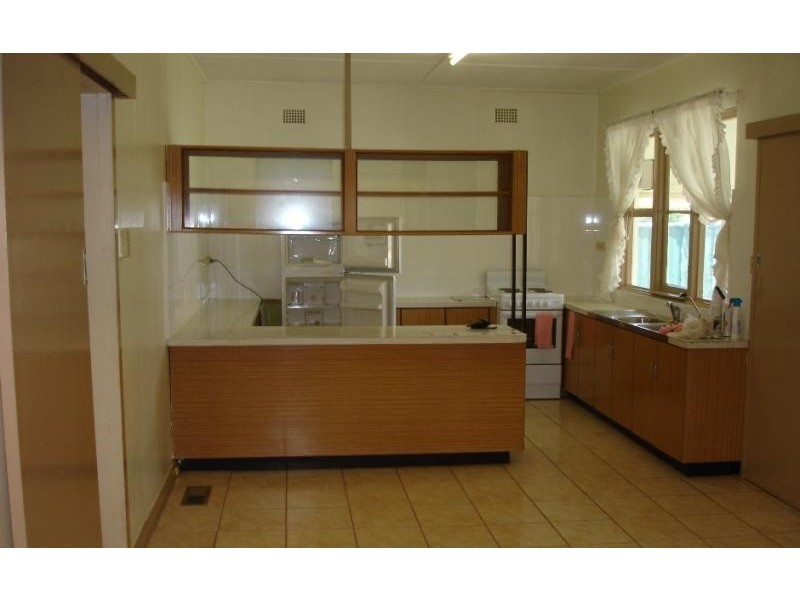 43 Edward  St, Carlton NSW 2218