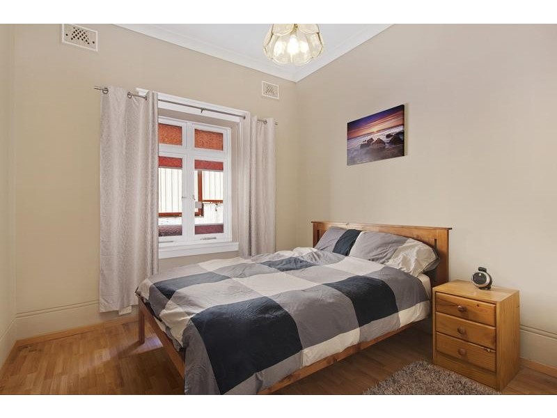 77 Hillcrest Ave, Hurstville Grove NSW 2220