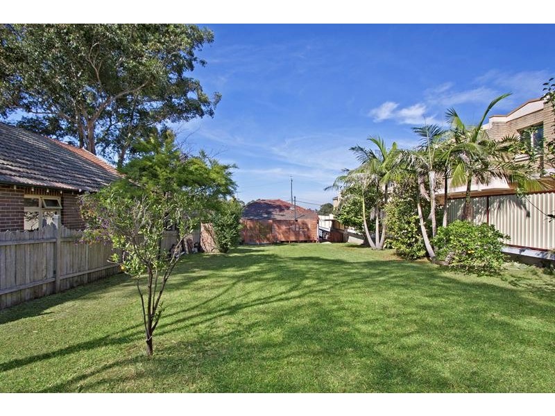 77 Hillcrest Ave, Hurstville Grove NSW 2220