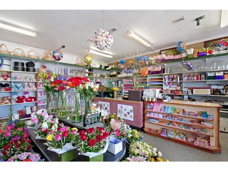 77 Hillcrest Ave, Hurstville Grove NSW 2220