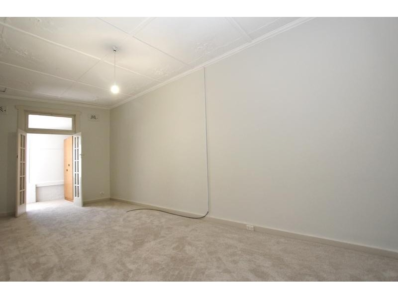 37 Rocky Point Rd, Kogarah NSW 2217