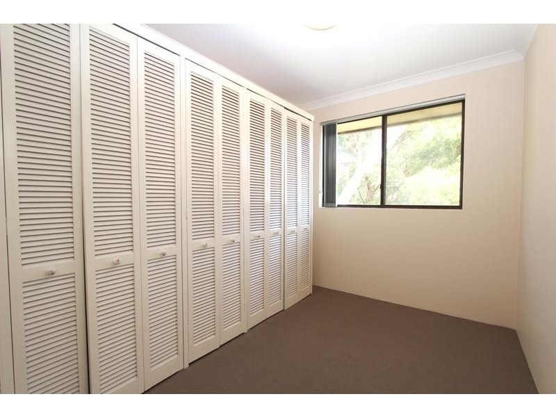 5 Willison Rd, Carlton NSW 2218