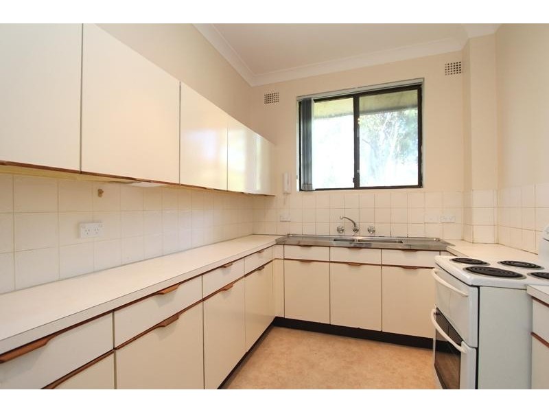 5 Willison Rd, Carlton NSW 2218