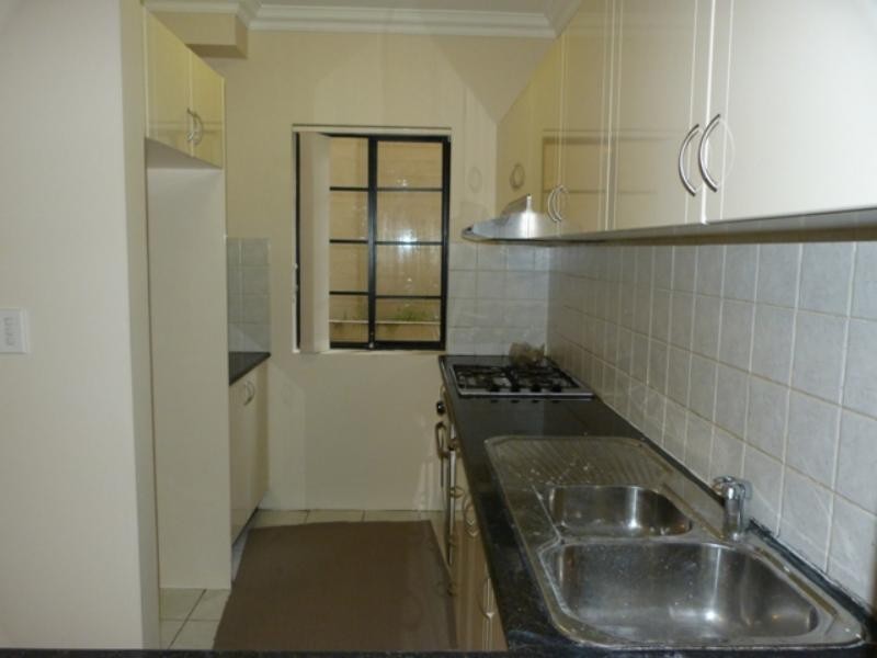 5/68 Woniora  Rd, Hurstville NSW 2220