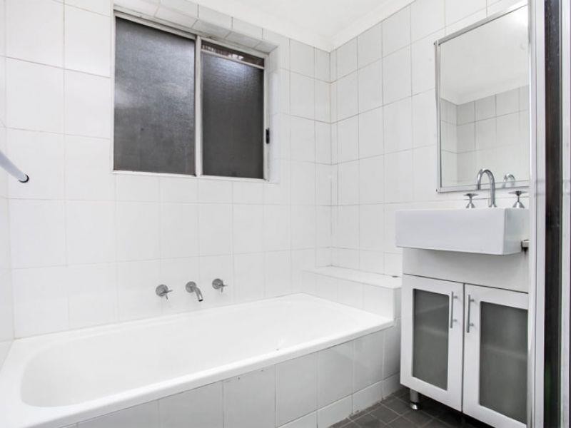 4/21 Gloucester Rd, Hurstville NSW 2220