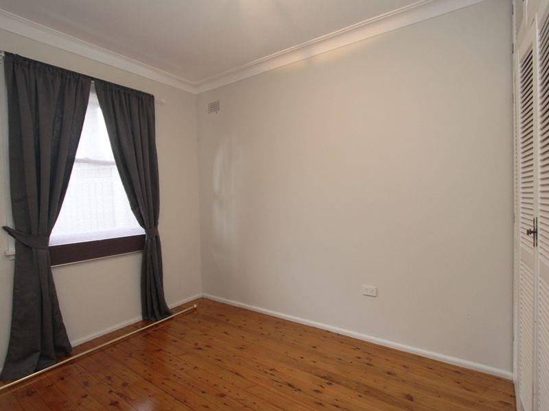 15 Kerrie Cres, Peakhurst NSW 2210