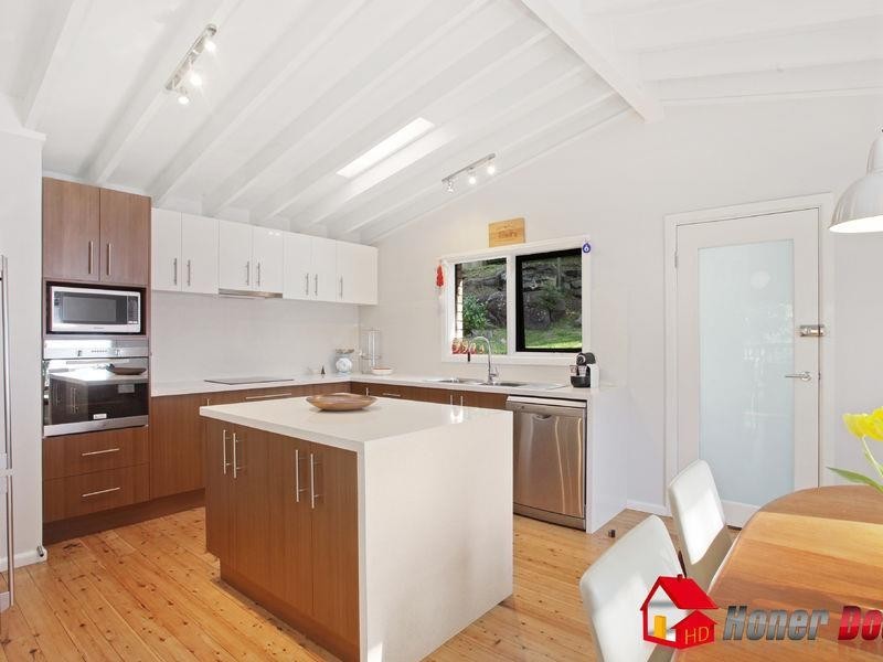 27 Garfield Ave, Bonnet Bay NSW 2226