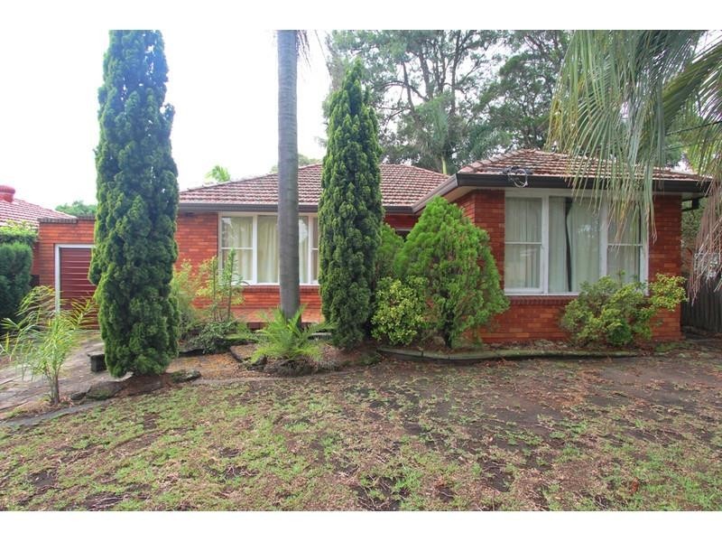 15 Kerrie Cres, Peakhurst NSW 2210