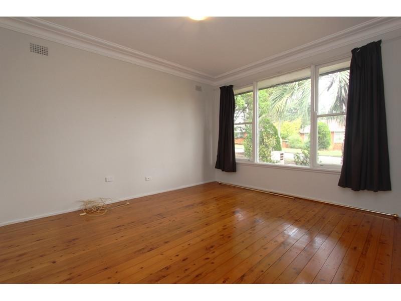 15 Kerrie Cres, Peakhurst NSW 2210