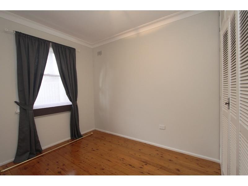 15 Kerrie Cres, Peakhurst NSW 2210