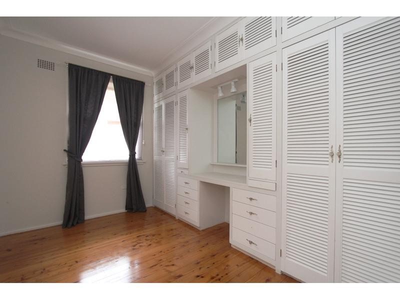 15 Kerrie Cres, Peakhurst NSW 2210