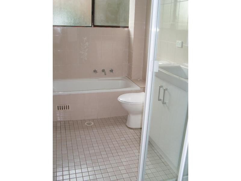 4/59 Woniora Rd, Hurstville NSW 2220