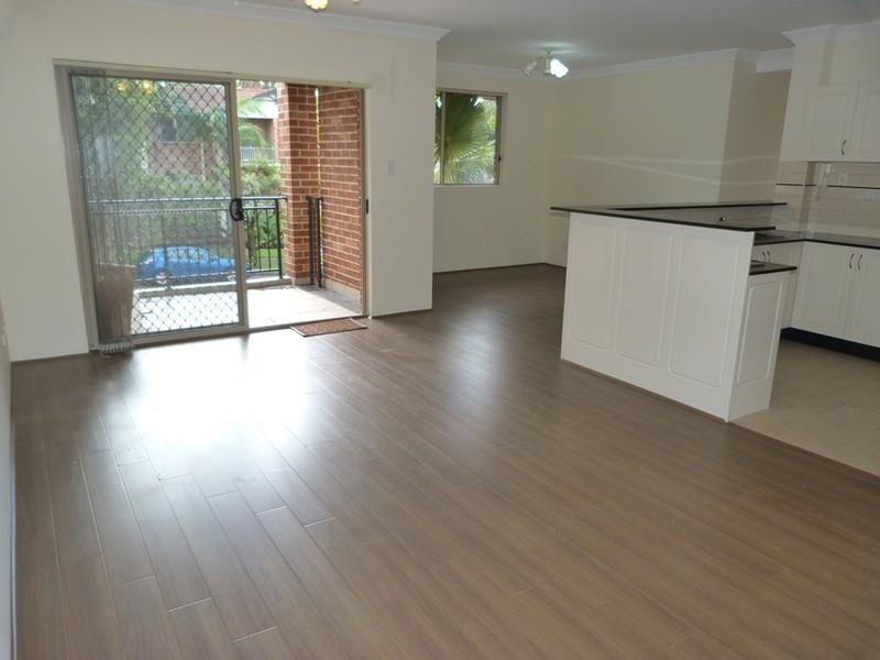 1/26 Shaftesbury St, Carlton NSW 2218