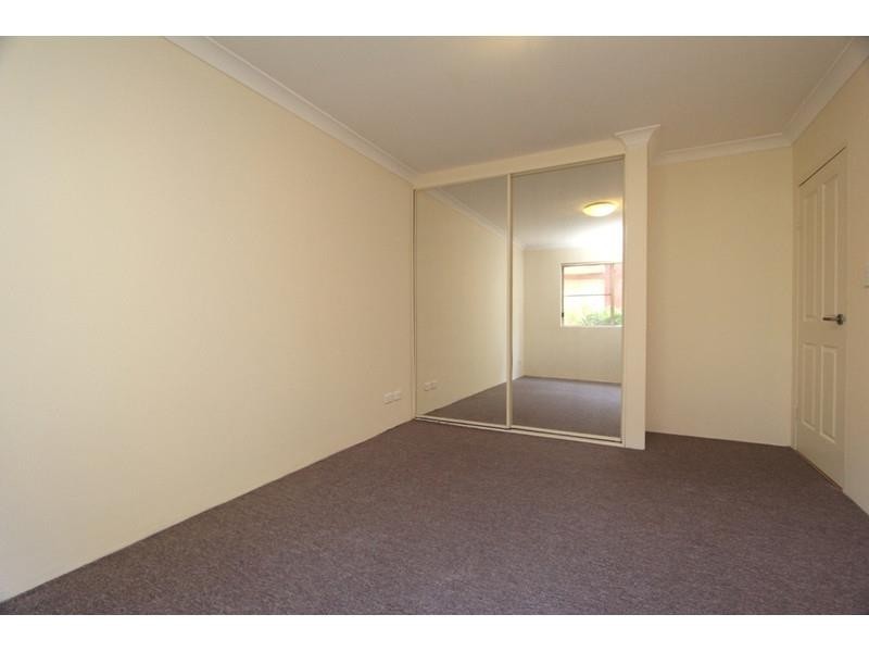 1/26 Shaftesbury St, Carlton NSW 2218