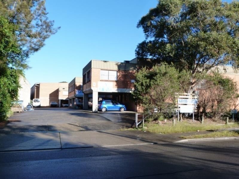 10 Garema Cct, Kingsgrove NSW 2208