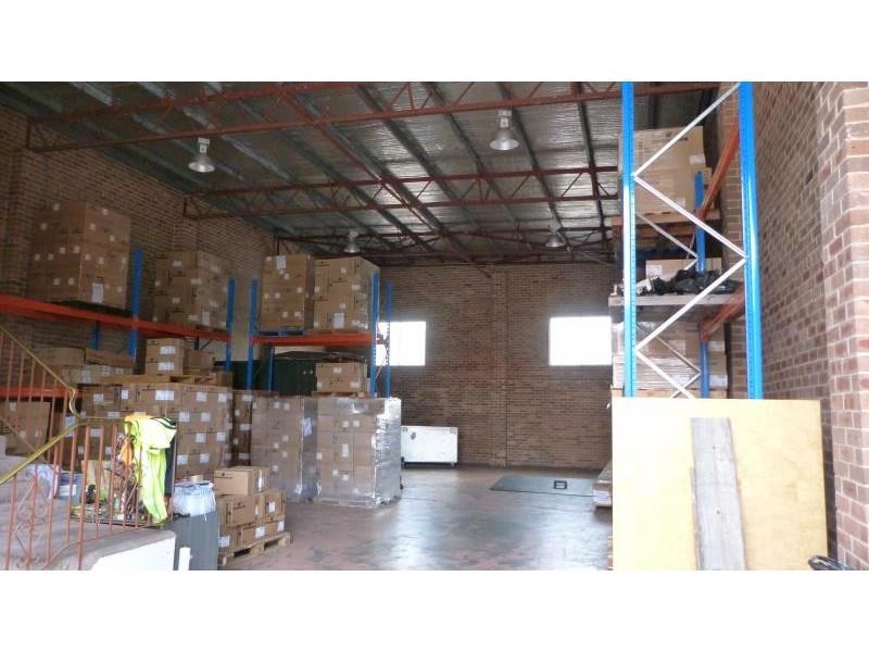 10 Garema Cct, Kingsgrove NSW 2208