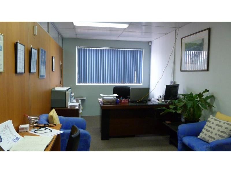 10 Garema Cct, Kingsgrove NSW 2208