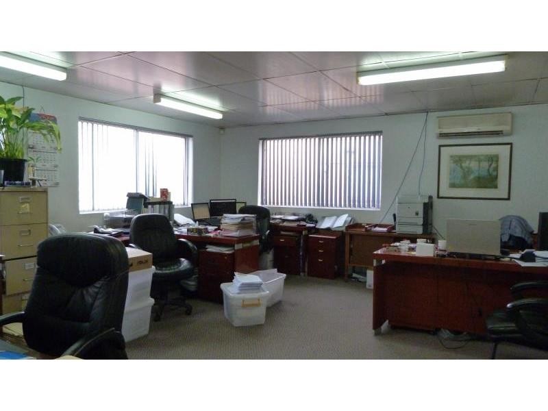 10 Garema Cct, Kingsgrove NSW 2208